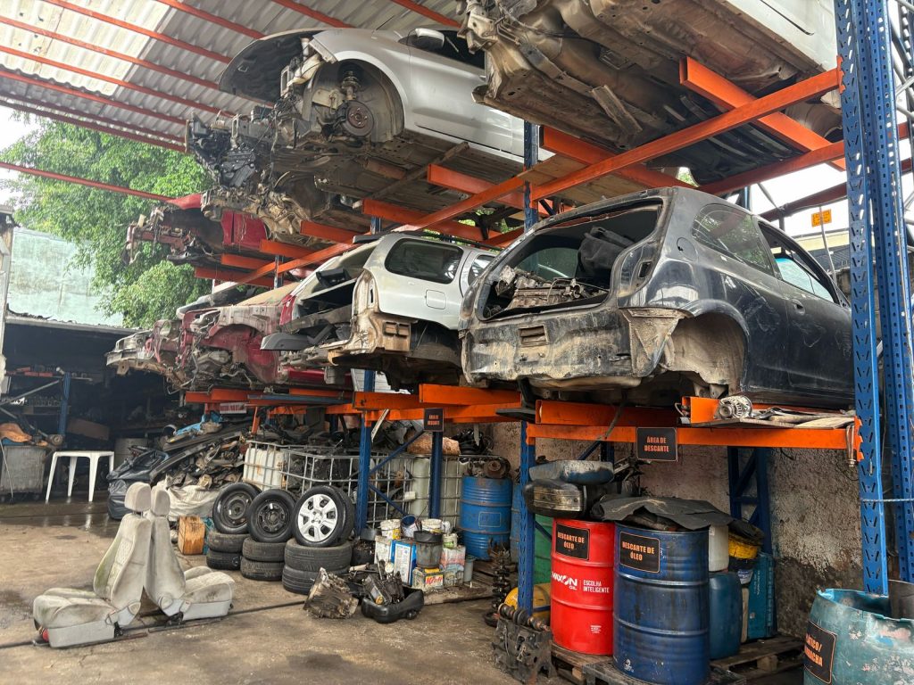 Fiscalização do Detran resulta em sete autuações a desmontes em São José