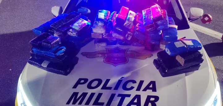 Homem é preso com 48,6 kg de maconha na rodovia Carvalho Pinto