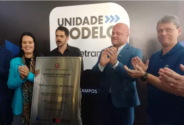 Tarcísio inaugura unidade modelo do Detran em Campos do Jordão com atendimento em 10 minutos
