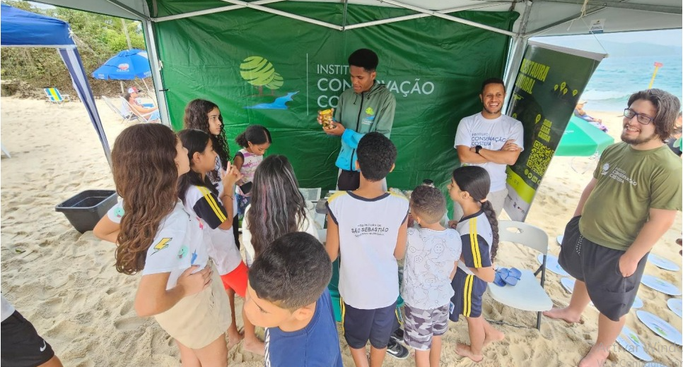 Campeonato de surf WSL São Sebastião tem ação ambiental