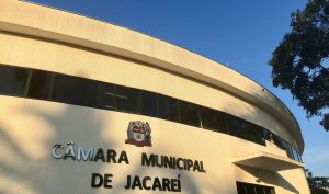 Câmara de Jacareí vota projeto de instalação de câmeras de segurança em escolas públicas
