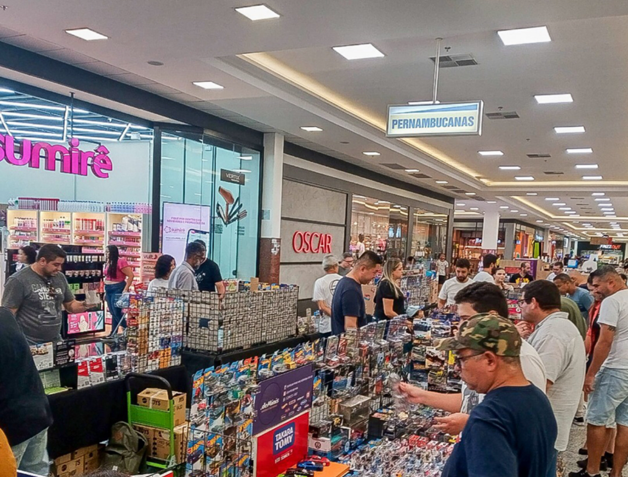 Exposição de minicarros é atração em shopping de São José dos Campos 