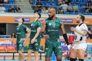 Com elenco em formação, ponteiro Rodrigo volta ao Vôlei São José