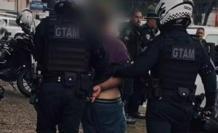 Entrave entre vizinhos termina em homicídio no Jd. Ismênia; autor é preso após sequência de crimes