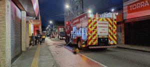 Incêndio em pastelaria no centro de Caraguá!