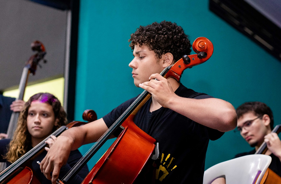Orquestra Sinfônica do GURI São José dos Campos faz dois concertos, em SP e SJC