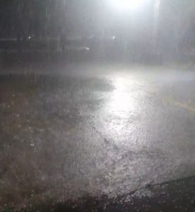 Temporal com granizo atinge zona oeste de São José dos Campos e provoca transtornos no trânsito