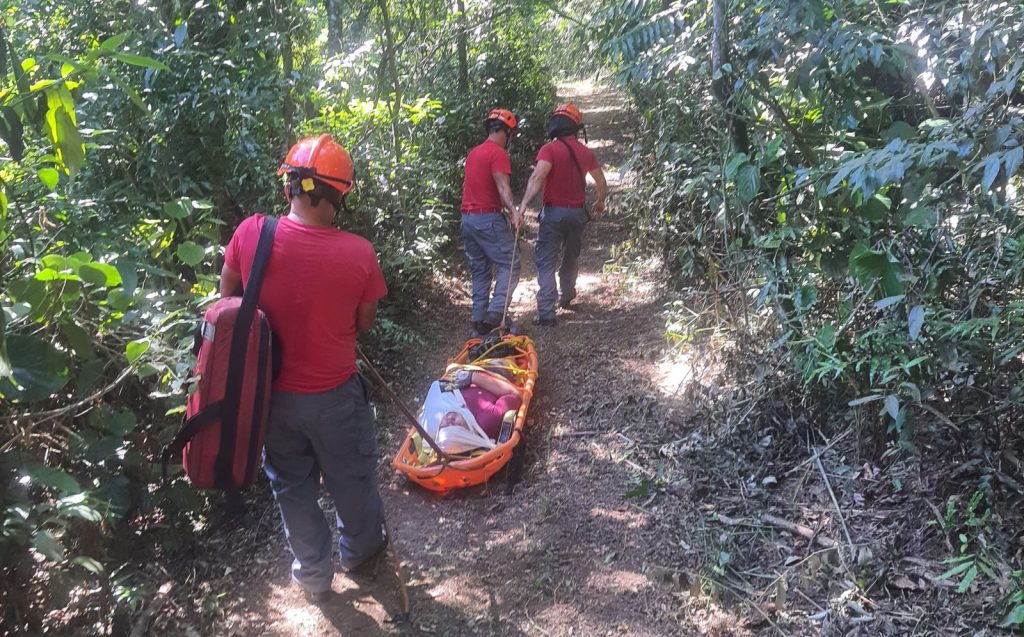 Jovem sofre queda de bicicleta em trilha de Ilhabela
