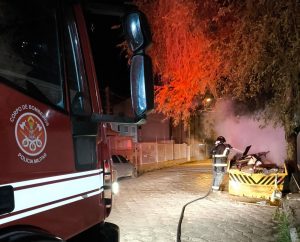 Incêndio mobilizou equipe do Corpo de Bombeiros; ocorrência não deixou vítima