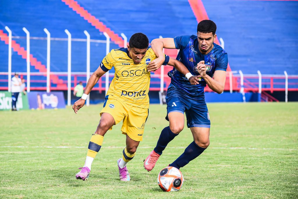 São José vence São Caetano por 2 a 0 no ABC e mantém liderança na Copa Paulista!
