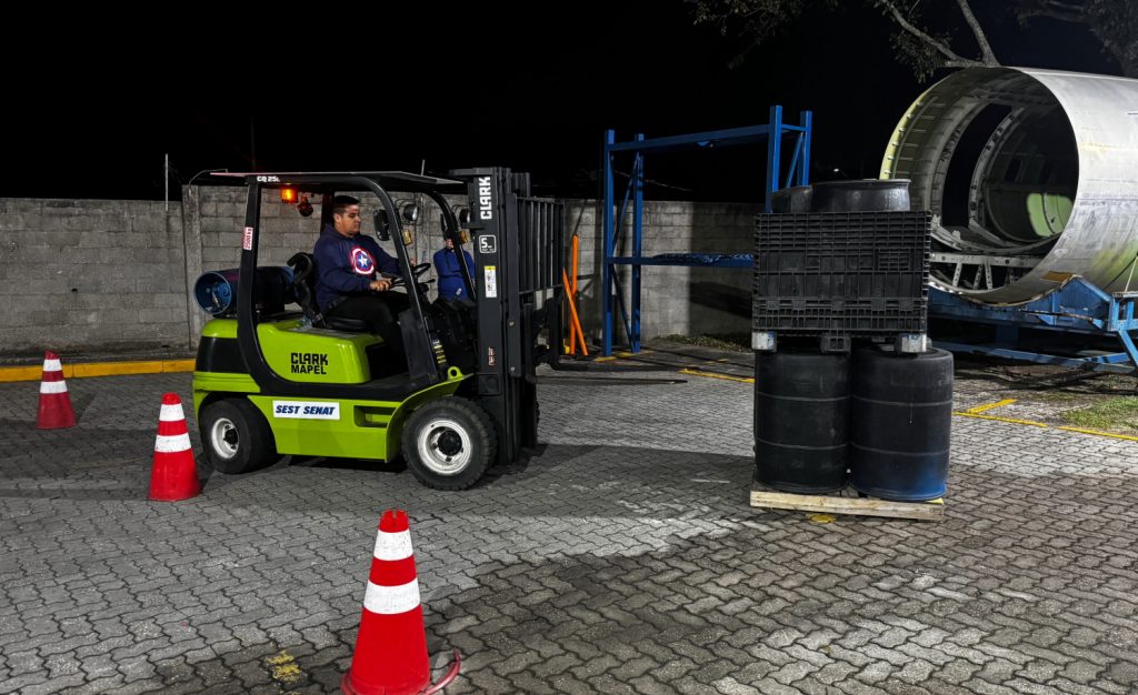 Jacareí oferece 60 vagas em cursos gratuitos de logística e empilhadeira