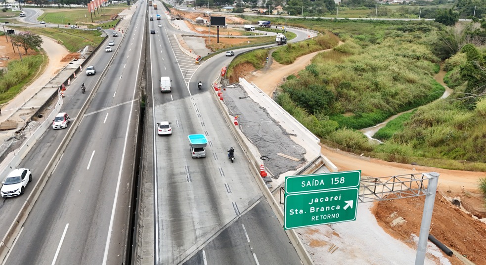 Obras Via Dutra causam interdições e mudanças no tráfego em Jacareí e São José dos Campos