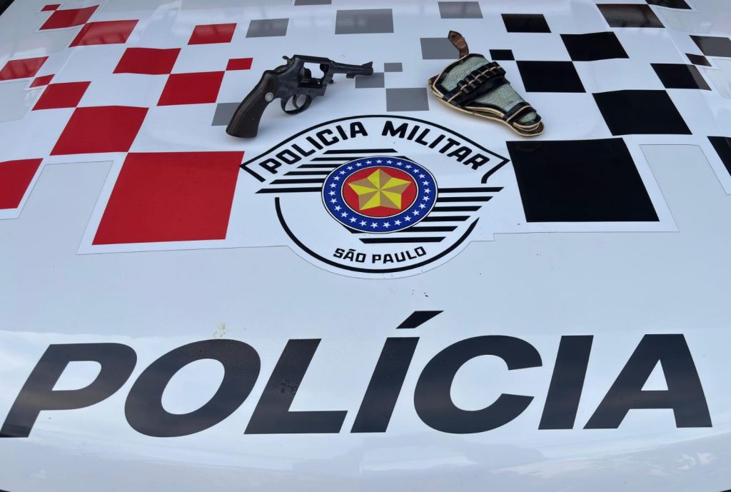 Após agredir ex, homem de 24 anos é preso por violência doméstica e porte ilegal de arma
