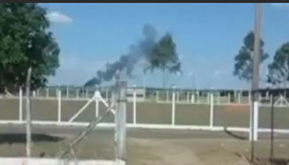 Emoção e alívio no céu do interior de SP: avião da Esquadrilha da Fumaça cai e piloto sobrevive