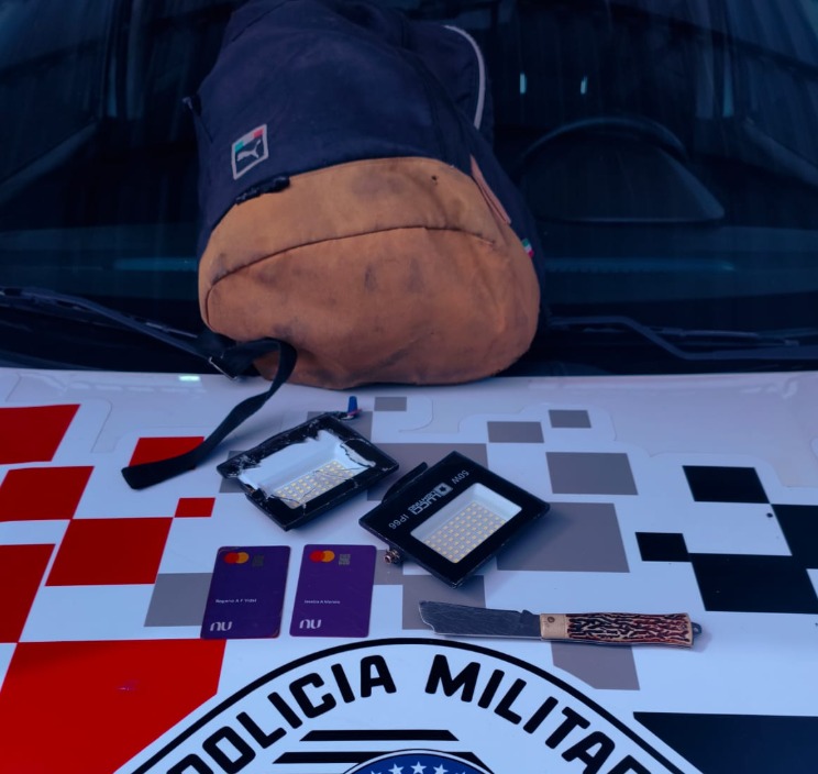 Mais um preso por furto no centro; Homem é detido com luminárias
