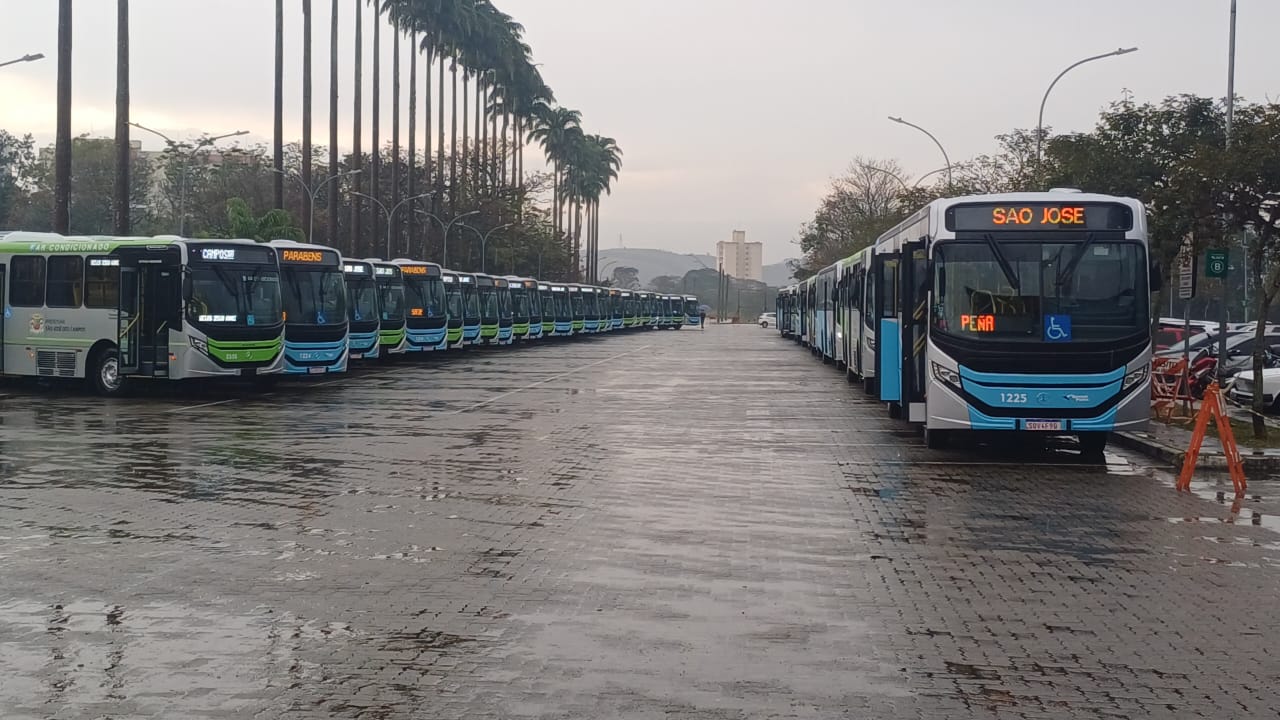 Moradores reclamam de ônibus sujo na zona norte de São José dos Campos 