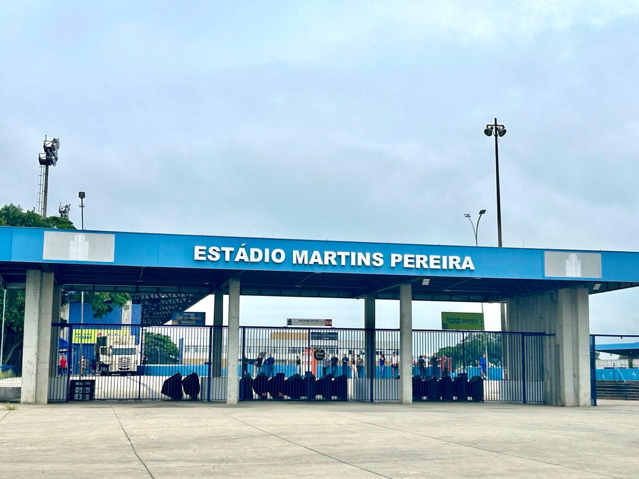 Futebol e saúde: prefeitura realiza vacinação contra gripe em jogo do São José