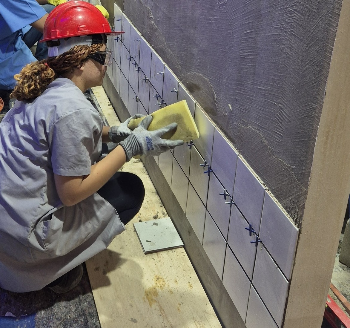 Com foco na capacitação de mulheres para a construção civil, Aconvap abre curso gratuito em São José dos Campos