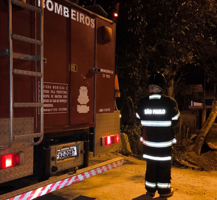 Incêndio em casa em Ubatuba deixa homem de 29 anos com queimaduras graves