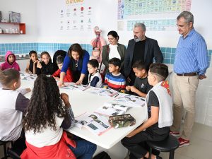 Comissão de Educação visita escolas municipais de São José dos Campos