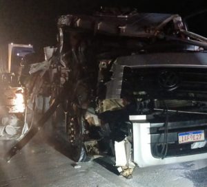 Acidentes na Via Dutra causam mortes e feridos em SJC e Caçapava