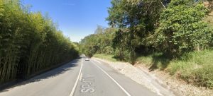 Colisão entre carro e caminhão deixa três feridos em rodovia de Cunha