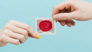 Homem indenizará mulher por retirar preservativo sem consentimento durante relação sexual