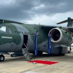 Embraer investe na Índia e se prepara para disputar contrato bilionário de cargueiros militares KC-390
