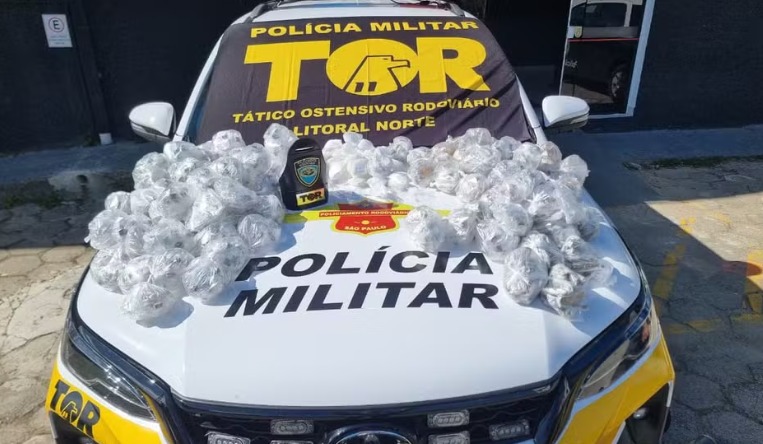 Passageiro de app é preso com mais de 3 mil porções de drogas na Tamoios, em Caraguá
