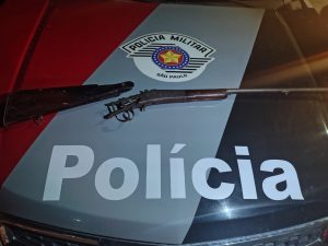 Após briga, homem é preso por disparo e porte ilegal de arma em São Francisco Xavier
