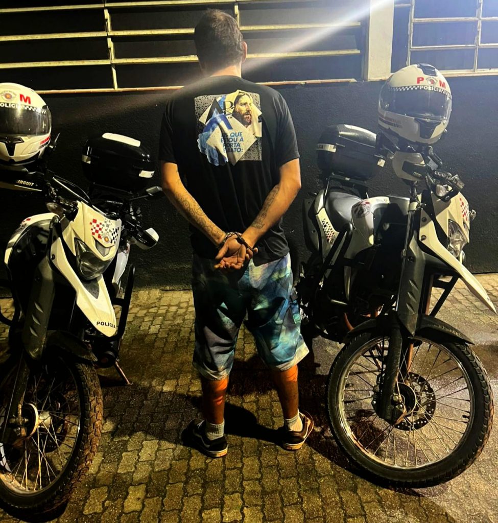 PM prende homem procurado pela Justiça em Ubatuba