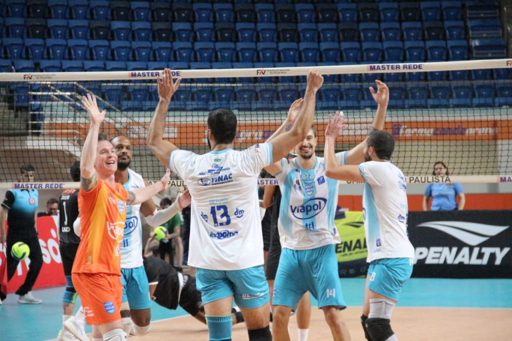Vôlei São José entra na zona de classificação para os playoffs após vencer Mogi