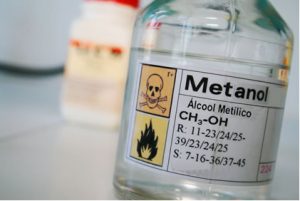 Metanol do crime organizado pode ter relação com intoxicações