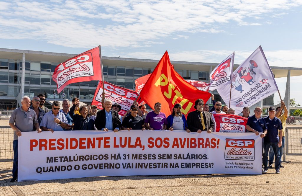 Trabalhadores da Avibras protestam em Brasília!