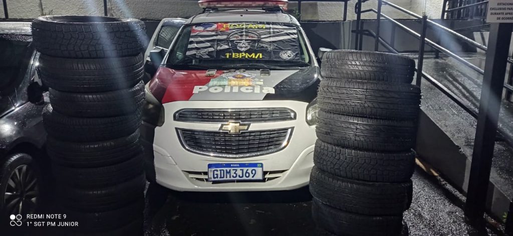 Carga de 16 estepes veiculares apreendida e suspeitos detidos em São José!