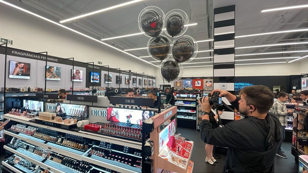 Sephora inaugura loja em São José com mais de 800 pessoas na fila