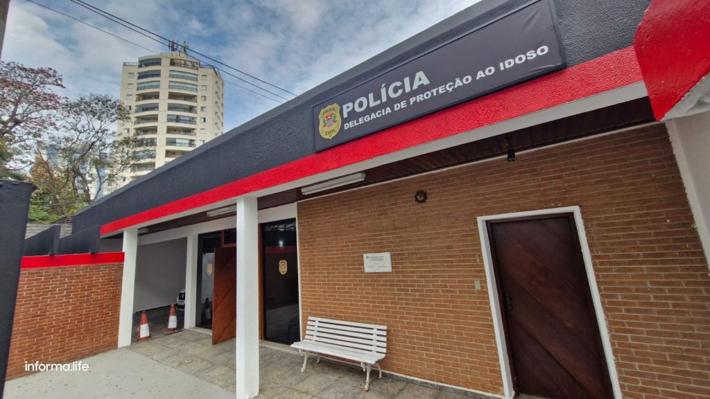 Delegacia do Idoso atua na proteção com foco em casos de abandono e apropriação de bens; medo e vínculos afetivos ainda impedem denúncias