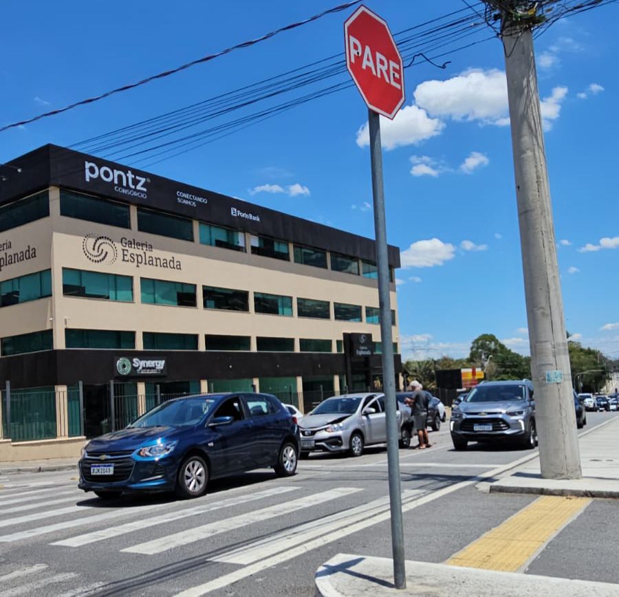 Mais um acidente é registrado na rua Ana Maria Nardo em São José dos Campos 