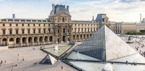 Roubo no Louvre: oito joias históricas são levadas em Paris