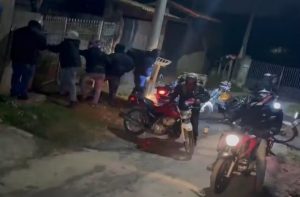 Grupo de entregadores que depredou casa em São José dos Campos é investigado
