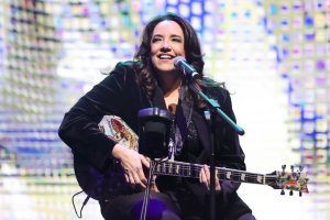 Cantora Ana Carolina celebra 25 anos de carreira com show em São José dos Campos!