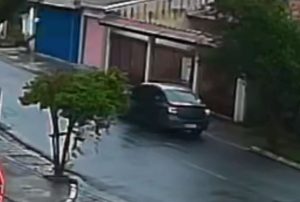 Câmeras registram sequestro de motorista de aplicativo em São José dos Campos