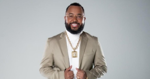 Dudu Nobre faz show gratuito em Taubaté no feriado da Consciência Negra