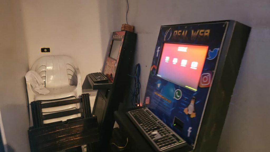 Vigilância e Procon interditam adegas e bares em Jacareí