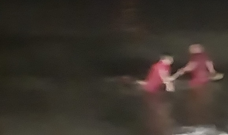 Encontro de cadáver mobiliza bombeiros no rio Perequê-Açu, em Ubatuba