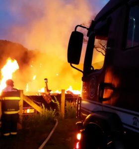 Lareira causa incêndio em casa de alto padrão em Campos do Jordão!