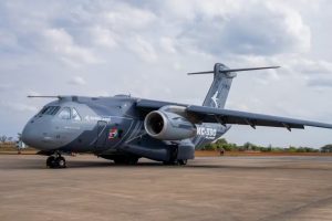 Brasil em destaque: Embraer exibe avião militar KC-390 na feira de Dubai