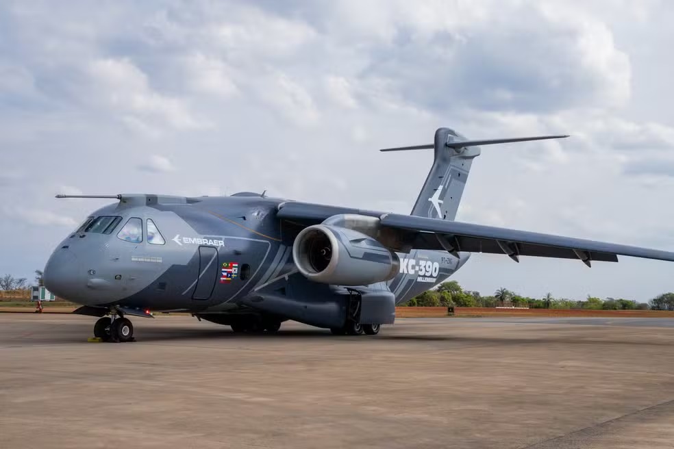 Brasil em destaque: Embraer exibe avião militar KC-390 na feira de Dubai 