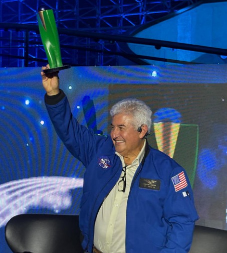 Astronauta Brasileiro, Marcos Pontes recebe troféu #BrazilsBest Peace Award