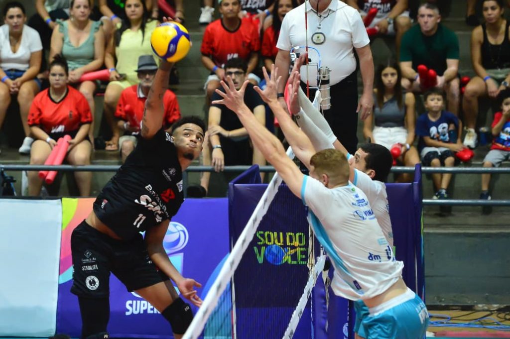 Vôlei São José se recupera e vence Guarulhos por 3 a 1 fora de casa